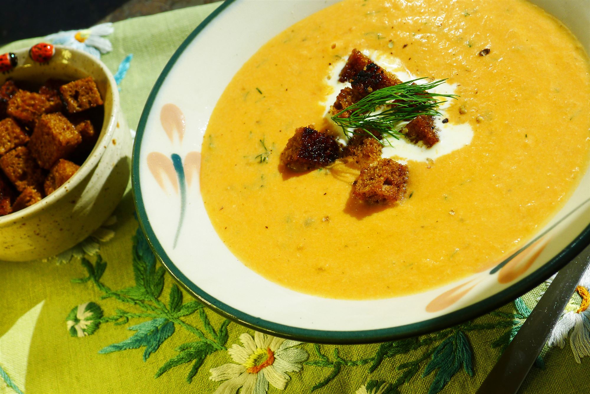 Salmon Soup with Croûtons